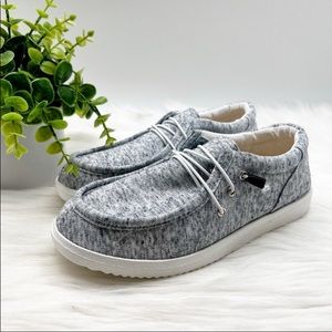 Outwoods grey slip on size 11 🛍